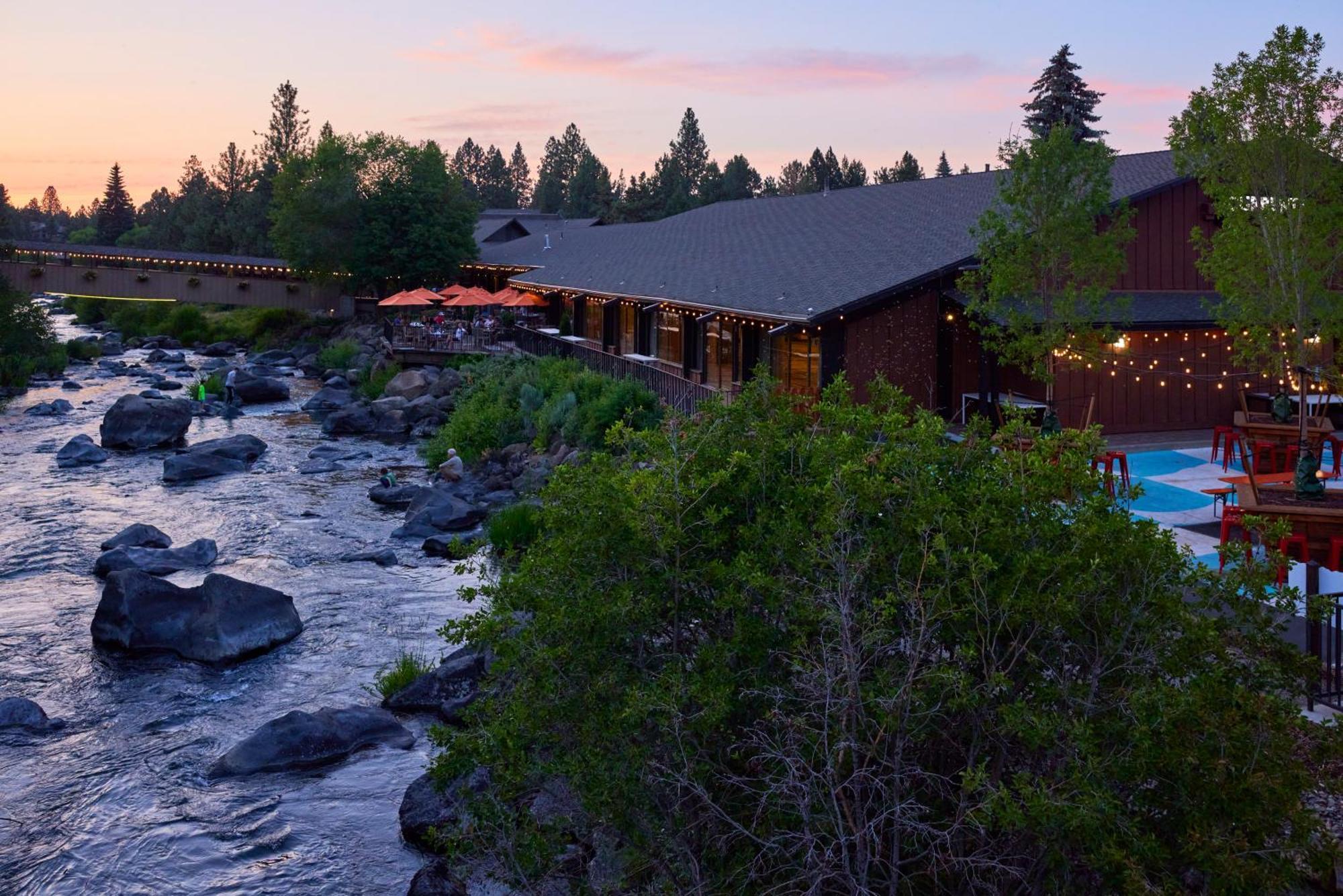 Riverhouse 3*