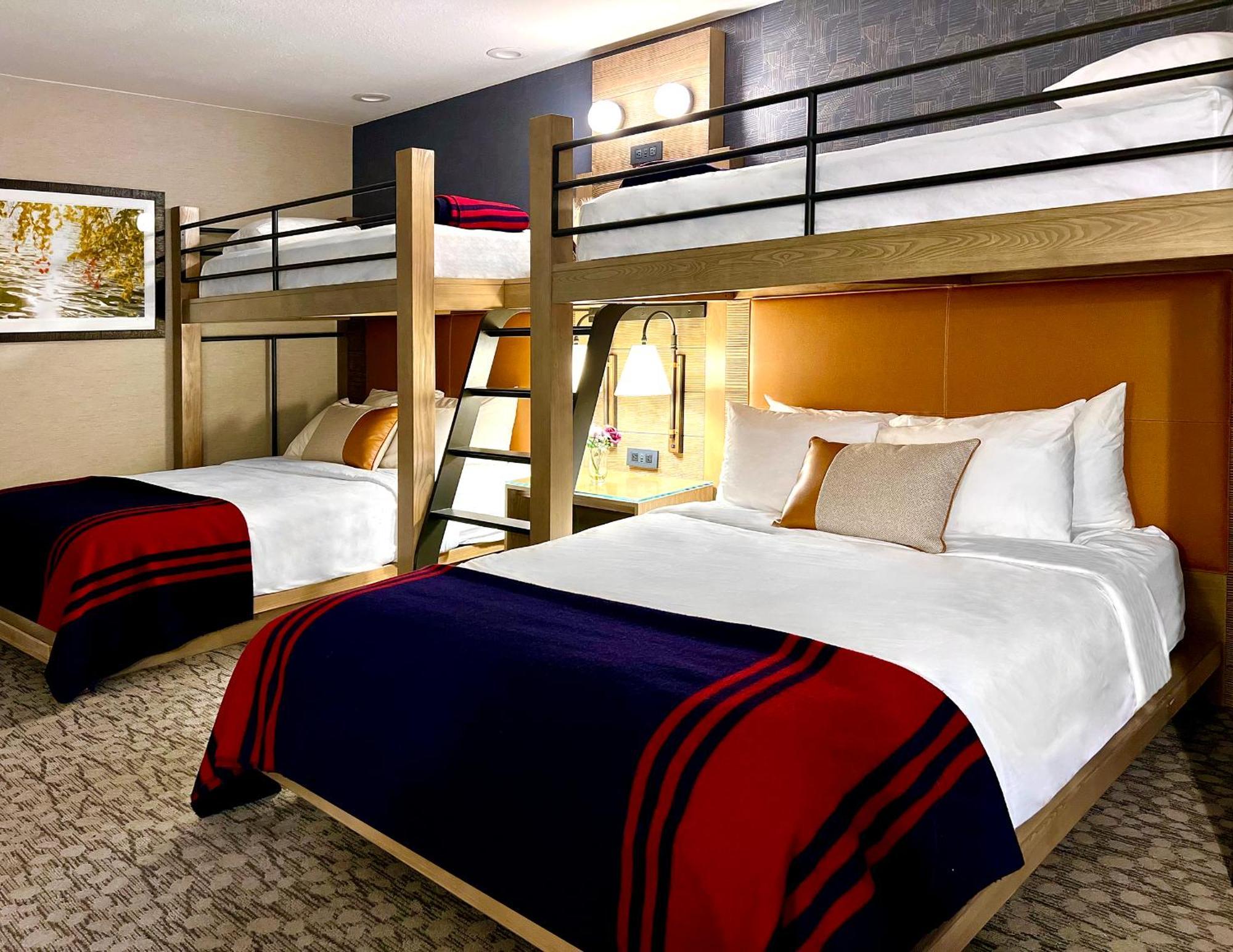 Riverhouse 3*