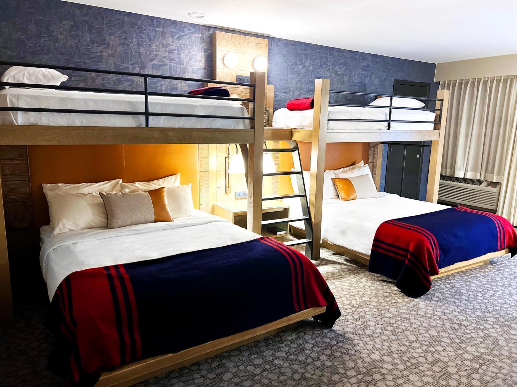 Hotel Riverhouse 3*